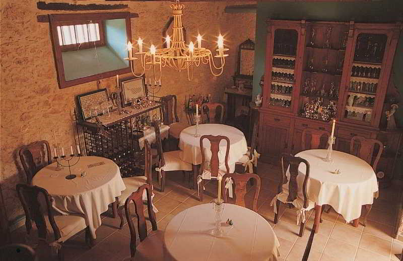 Era De La Corte Antigua  Bagian luar foto